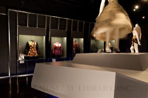 Exhibition Design At The Fidm Museum Fidm Museum