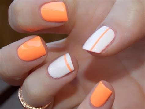 18 Pretty Orange Nail Designs - Pretty Designs