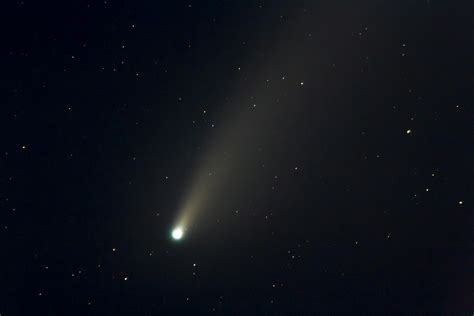 Comet in Starry Sky · Free Stock Photo