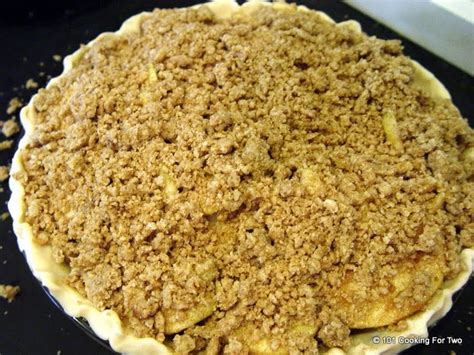 Really Easy Apple Crumb Pie 101 Cooking For Two Apple Crumb Pie Apple Crumb Easiest Apples