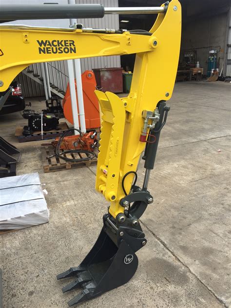 Hydraulic Thumbs And Grabs For Australian Excavators In Sale