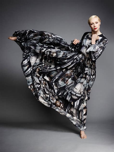 Gwendoline Christie As Star Wars S Captain Phasma In A Dress