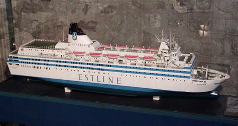 Eesti vabariik), is a country in northern europe.it is bordered to the north by the gulf of finland across from finland, to the west by the baltic sea across from sweden, to the south by latvia, and to the east by lake peipus and russia. Estonia (schip, 1980) - Wikipedia