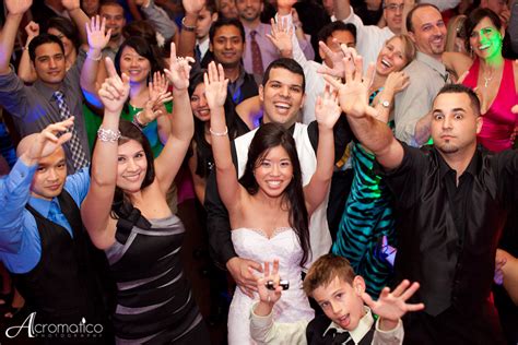 Du finner oss i grønne, landlige omgivelser 25 minutter fra oslo og 10 minutter fra oslo lufthavn, gardermoen. Lily + Juan | Hillcrest Country Club Wedding - South ...