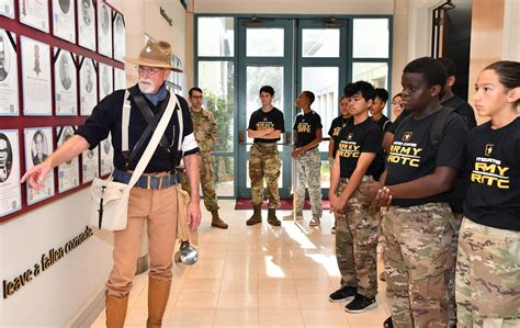 Junior Reserve Officer Training Corps Students Visit Medcoe Joint