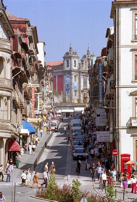 Portugalsko má několik set kilometrů pobřeží, ale zejména západní pobřeží není pro koupání ideální, voda je chladná a vlny velké: Portugalsko - Dovolená 2020 - CK FISCHER