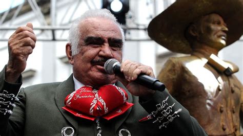 Aug 18, 2021 · tras este anuncio, alex provocó comentarios a favor de esta decisión, por haber puesto por delante el estado de salud de su abuelo vicente fernández, de 81 años, a cambio de realizar la boda. VIDEO: Vicente Fernández rompe el silencio tras ser hospitalizado y aclara qué problema de salud ...