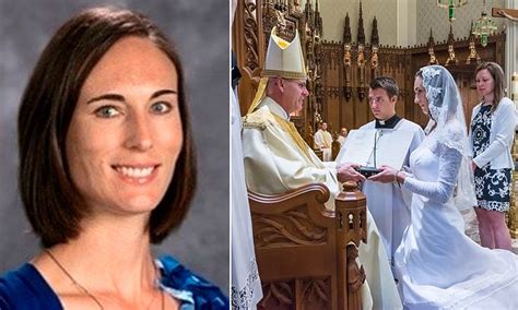Consecrated Virgin Marries Jesus In Wedding Ceremony In Indiana Daily Mail Online