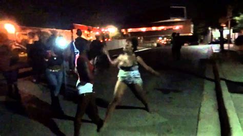 Ghetto Hood Fight Women Fight In Street Youtube