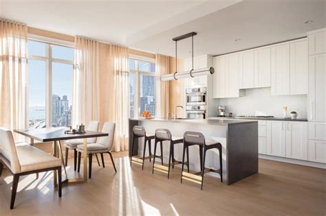 Maybe you would like to learn more about one of these? 4 Bedroom Luxury Apartments Near Downtown Chicago ...
