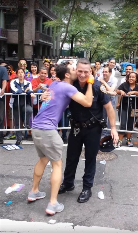 Police Officer Made Famous By Gay Pride Twerking Dies From 911 Related