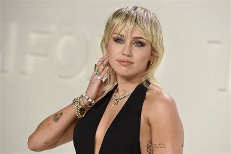 miley cyrus reveals she has a lot of facetime sex