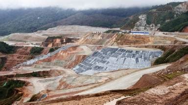 Minera china da millones a Ecuador por regalías de Mirador