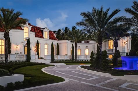 With point2, you can easily browse through old palm, palm beach gardens, fl single family homes for sale, townhouses, condos and commercial properties, and quickly get a general perspective on the. Luxury Real Estate: this Palm Beach Villa Is a Bargain at ...