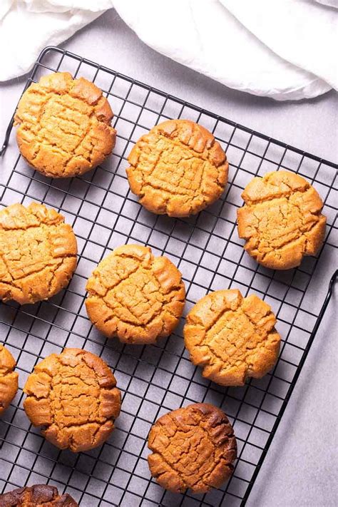 Think having diabetes means you can't enjoy christmas cookies? Low-Carb Peanut Butter Cookies | Recipe | Diabetic cookie ...