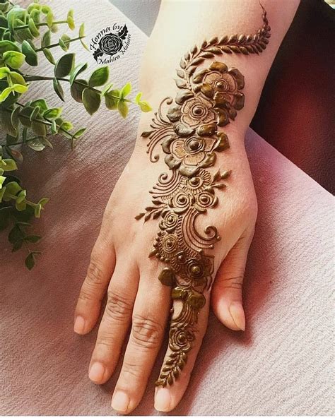 Mehndi ki dejain photo zoomphoto : Chinese-Mehndi-Design-15 | Round mehndi design, Khafif mehndi design, Henna designs