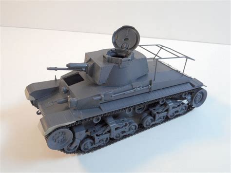 Academy 13313 135 Pzbefwg35t Command Tank Build Image 09