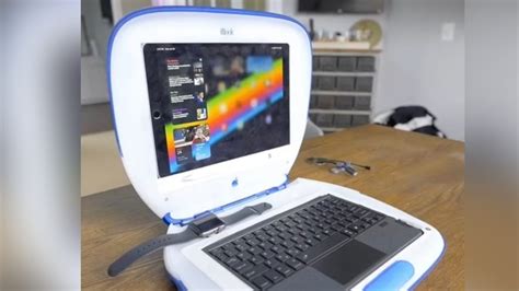 Ibook G3 Mod Makes The Coolest Ipad Case Youll Ever See Cult Of Mac