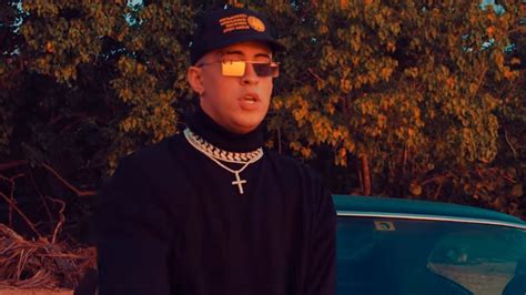 El emotivo tema se llama «6 rings». "Amor Foda" lo mas reciente de Bad Bunny VIDEO - Mix Radio