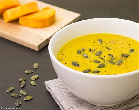 Le troviamo in ricette di diverso tipo, dai primi piatti ai contorni. Vellutata di zucca e porro ricetta facile - Nota dolce