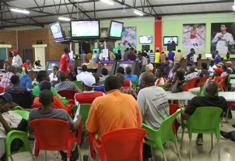 South african players can enjoy a game or two and claim exclusive bonuses via their mobile. Simon's Guide to Gambling in Zimbabwe | Simon's Online ...