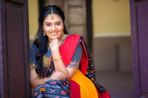 South Indian Tv Anchor Srimukhi Photoshoot In Lehenga Voni1 Actress