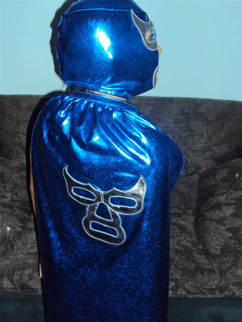 El luchador conocido como 'emir vikingo' agrede a un niño durante una función en la cdmx; Traje Capa Y Mascara De Luchador Blue Demon Niño - $ 220 ...