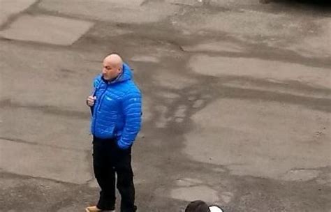 W kolejnym nagraniu wrzuconym do sieci zawodnik postanowił ujawnić zawartość. Kurtka Marcina Najmana na aukcji dla WOŚP! Ma już ogromną ...