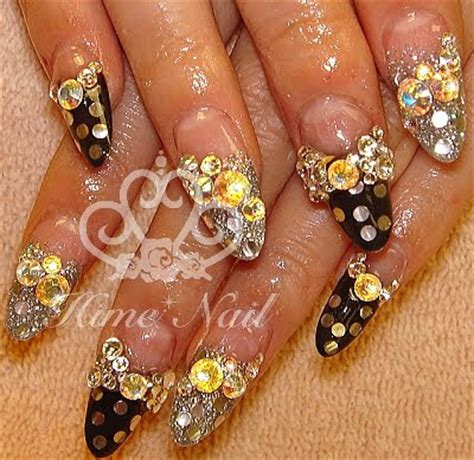 2 161 просмотр • 3 июл. Miles de Diseños de Uñas: Diseños de Uñas - Arte con piedras