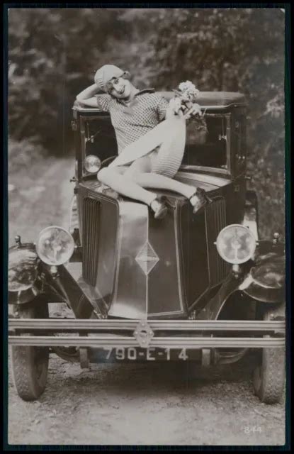 UPSKIRT RENAULT AUTOMOBILE French Risque Near Nude Woman Old 1920 Photo