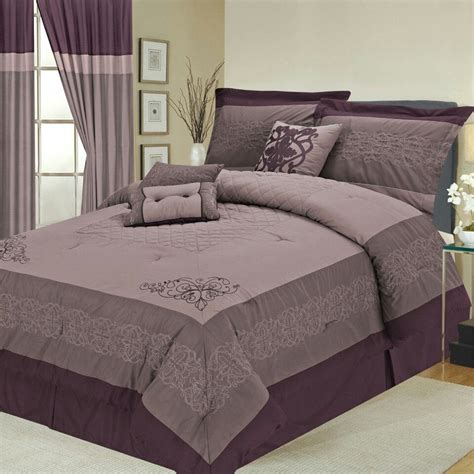 Purple bedding sets can be subdued and elegant or it can be more bold in color and design. Cute purple bed set!! | Purple bedding sets, Home, Purple ...