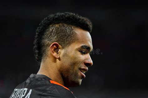 Jun 22, 2021 · beşiktaş'ın bir süredir görüşüp anlaşma sağlayamadığı brezilyalı yıldız alex teixeira için, burak elmas'ın başkanlık seçimini kazanmasıyla birlikte galatasaray da devreye girdi. FC Shakhtar Donetsk Player Alex Teixeira Editorial Image ...