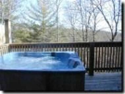 A view for all seasons has parking for 5 vehicles, a multicade arcade, pool table. ALL SEASONS CABIN RENTALS - Updated 2018 Prices & Cottage ...