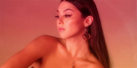 Kira Kosarin Releases Debut Single ‘vinyl And Youll Want To Listen To