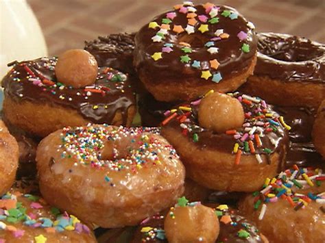 Dinners, desserts, and everything in between! THE FOX FAMILY: Canned Biscuit Doughnuts