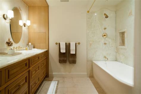A Brown And Beige Color Scheme Creates A Neutral Yet Soothing Bathroom