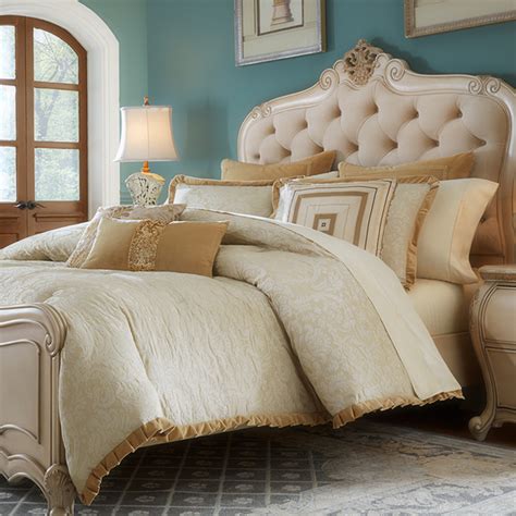 Carlton Luxury Bedding Set: A Michael Amini Bedding Collection by AICO - All Luxury Bedding