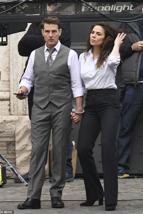 Mission Impossible Tom Cruise And Hayley Atwell Handcuffed On Set Daily Mail Online