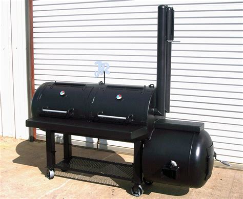 This unit offers the versatility of grilling and smoking all in 1 high quality, affordable, ready for anything grill. 2D Patio | Johnson Custom BBQ Smokers