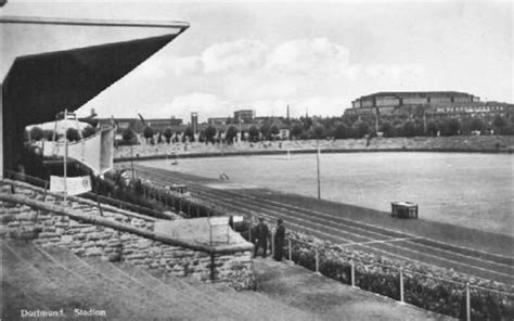 The stadium is able to hold 24,406 people and was built in 1923. Stadien und Non-League Grounds in Nordrhein-Westfalen