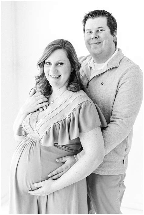 Milwaukee Maternity Session The Kohns