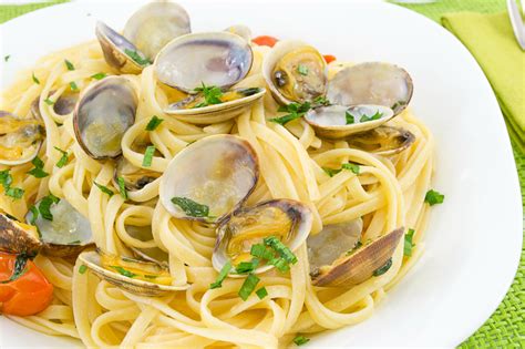 Linguine With Clams Recipe How To Make Linguine With Clams Recipe