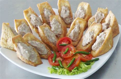 250 gr daging ayam 2. Dapur Sarinah Indonesia: Tahu Bakso Ikan Tuna (Fish Tofu)