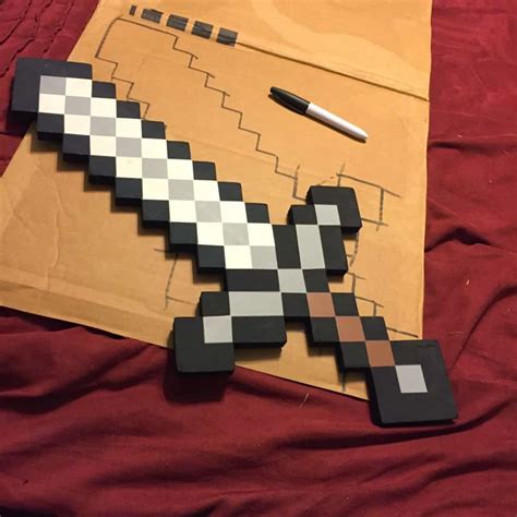 The amount of brilliance, sparkle and fire in a diamond is determined by cut. How to make DIY Minecraft Swords from cardboard - Twitchetts