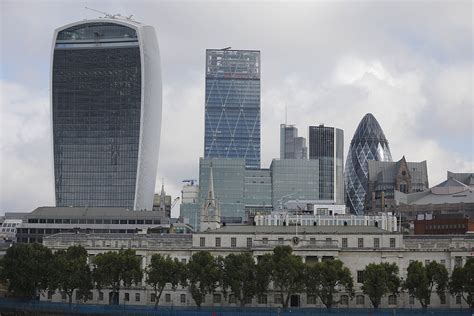 The deutsche bundesbank is the central bank of the federal republic of germany. Rafael Viñoly's 20 Fenchurch Street, a.k.a. the Walkie ...