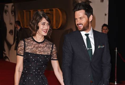 Mean Girls Star Lizzy Caplan Has Married Her Partner Tom Riley In Italy