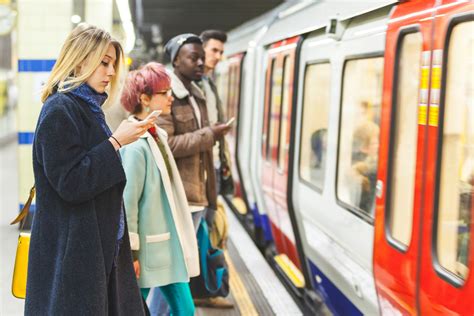 Percentage of residents living in poverty in 2019: 5 US Cities With the Best Public Transportation | MYMOVE