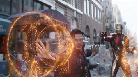 2560x1440 Doctor Strange And Iron Man In Avengers Infinity War 1440p
