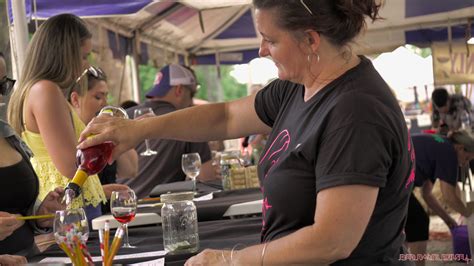 outdoor food truck dining and live music at laurita winery this weekend