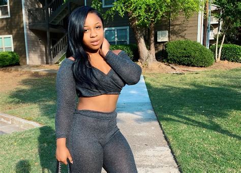 Lil Waynes Daughter Reginae Carter Is Glowing In New Sizzling Photos